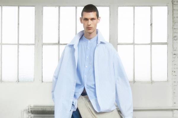 デシグアル×ヘド メイナーが初コラボ、レイヤードシャツや“不規則ストライプ”ジャケット