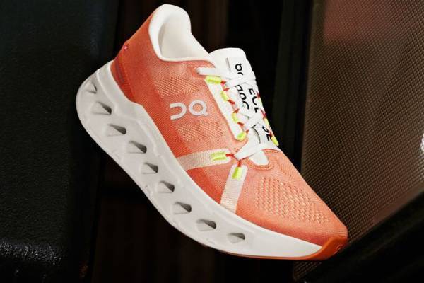 オンの新作ランニングシューズ「クラウドエクリプス」ブランド史上最厚の極厚ソール×メッシュアッパーで