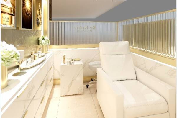 エスティ ローダー最高峰スキンケア「リニュートリィブ」を体験できる日本初サロンが阪急うめだ本店に