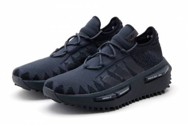 ネイバーフッド×アディダス オリジナルス新作スニーカー、ニットアッパーに“ジグザグ”ステッチ