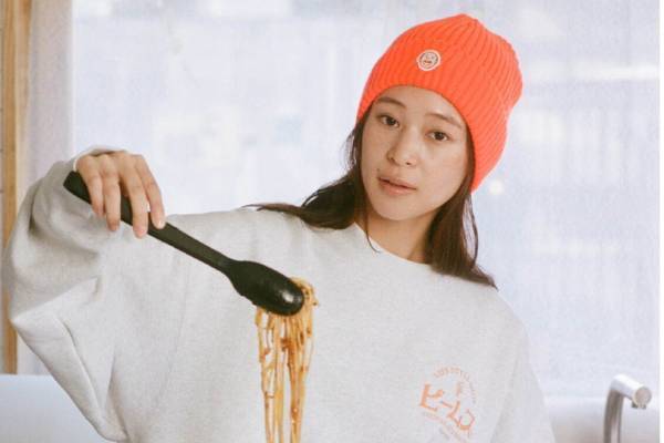 ビームス T×「ピエトロ」のコラボウェア、“ピエトロおじさん”ロゴ入りTシャツやスウェット