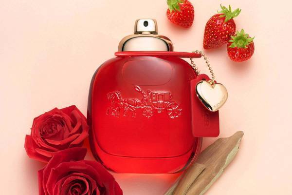 コーチ23年冬フレグランス「コーチ ラブ オードパルファム」温もりのあるフローラル フルーティー