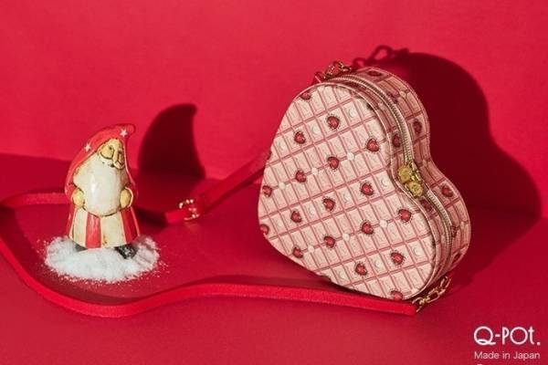Q-pot.“苺の板チョコ風”新作バッグ＆ウォレット、パールを並べたハート型バッグなど