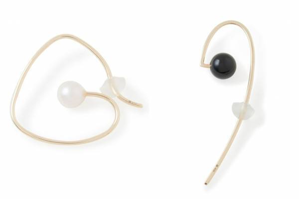 ヒロタカ×スタイリング/の23年クリスマスジュエリー、パール＆ブラックオニキスが目を引くピアスなど