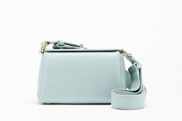 プラン シー新作「ミニフォールデッドバッグ」上質レザーのコンパクトなボックス型ショルダー