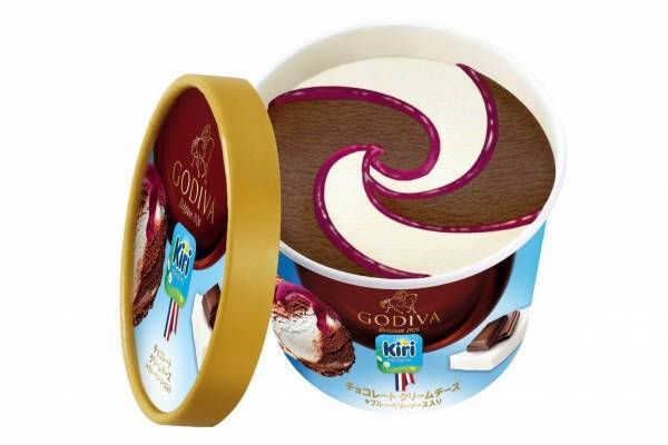ゴディバ×キリ新作アイスカップ「チョコレートクリームチーズ」甘酸っぱいブルーベリーソース入り
