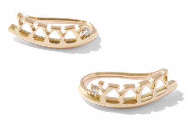 ヤヌーク×ステラハリウッドのジュエリー、ダイヤモンド配した“YYYYY”ピアスや手書き風ロゴリング