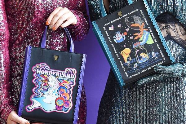 アナ スイからディズニー『ふしぎの国のアリス』モチーフのミニトートやスマホショルダー
