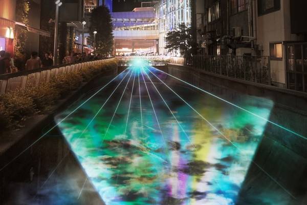 渋谷ストリームのクリスマス、巨大リボン＆光のイルミネーションやキッチンカーが集うマーケット