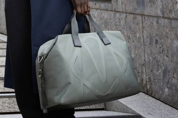リモワ新作バッグ、大きなモノグラム＆イタリア製上質ナイロンのバッグパックやトート