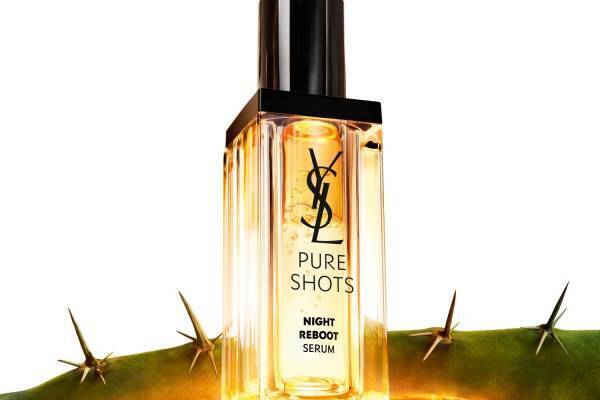 イヴ・サンローランNo.1美容液「ピュアショット」が24年春に進化、透明感に満ちた毛穴レスな肌印象へ