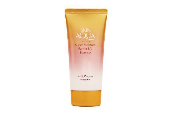 スキンアクアの日焼け止め「スーパーモイスチャー バリアUV」汗肌でも白浮きせずに密着フィット