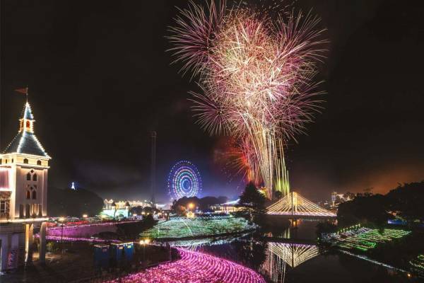 中四国最大規模のイルミネーションが香川・丸亀市で、約250万球＆大観覧車などのアトラクション
