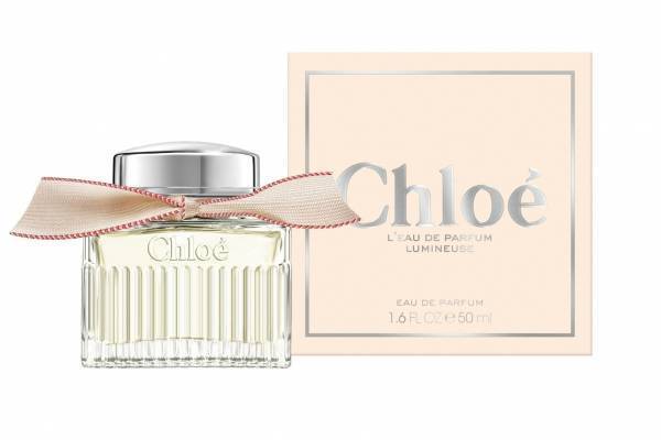 クロエの24年春フレグランス「ルミヌーズ」“太陽の光を浴びて輝くバラ”着想のフェミニンな香り