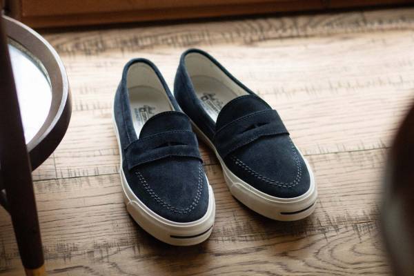 コンバース「ジャックパーセル」から“ローファー風”新作スニーカー、スエード素材×ネイビーで