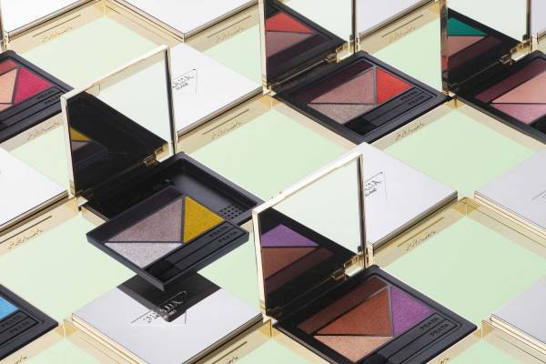 プラダ ビューティ24年春コスメ「アイシャドウ」はファッション着想“4つの色×質感”で構成した全6色