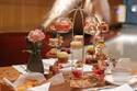 ザ・ペニンシュラ東京「ブリティッシュ アフタヌーンティー」英国伝統スイーツを“鳥かご”風スタンドに