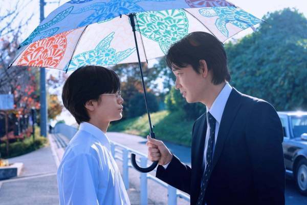 映画『カラオケ行こ！』綾野剛主演で和山やまの人気漫画実写化、歌を通じたヤクザ×中学生の奇妙な友情