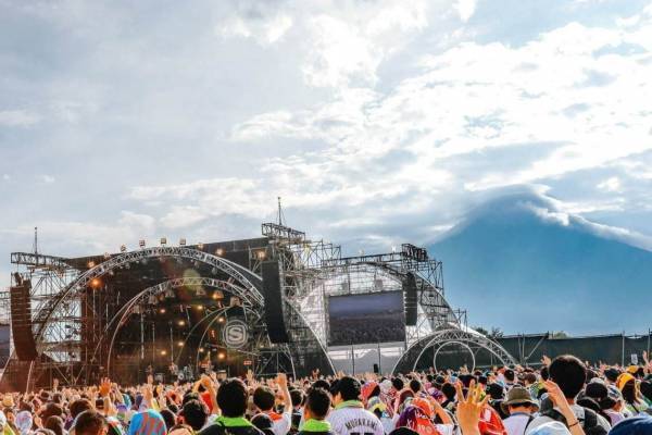 富士山の絶景を望む音楽フェス「スウィート ラブ シャワー 2023」出演者＆チケット情報