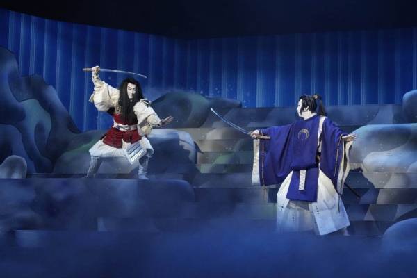 『刀剣乱舞』歌舞伎化、三日月宗近役・尾上松也＆足利義輝／小狐丸役・尾上右近ら出演 - 新橋演舞場で