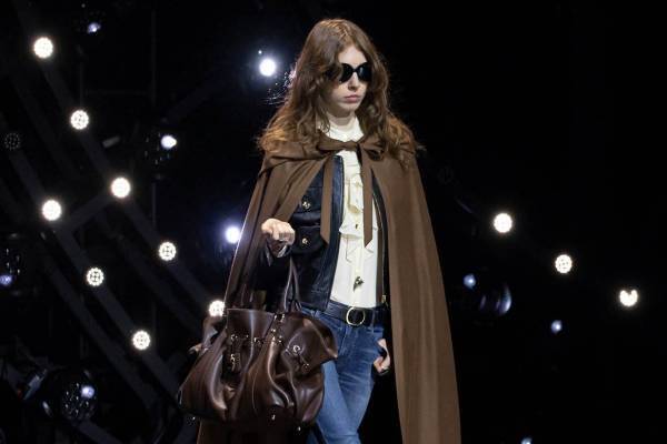 セリーヌ 2023年冬コレクション - ロサンゼルスの地で原点に立ち返る