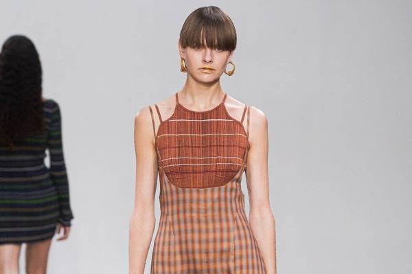 マメ クロゴウチ初の旗艦店が東京・青山にオープン、小物や定番含むフルラインナップが店頭に