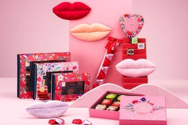 ヴェンキのバレンタイン2023 - 花々を描いたハート缶＆ブック缶入りチョコレート、新作プラリネも