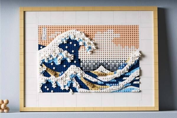 大人向けレゴ ブロックに葛飾北斎の名作「富嶽三十六景 神奈川沖浪裏」全1,810ピースで立体的に表現