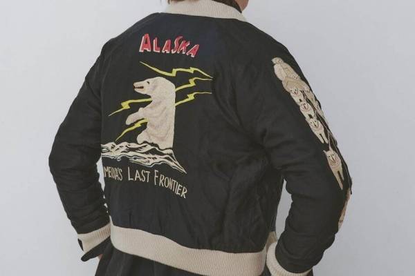 テーラー東洋の“25年着込んだ風”スカジャン＆ベトジャン、ビームス ボーイ別注で