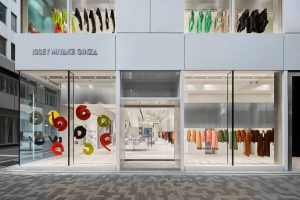 イッセイ ミヤケ“銀座に2つ目”となる新店オープン、吉岡徳仁が空間デザイン