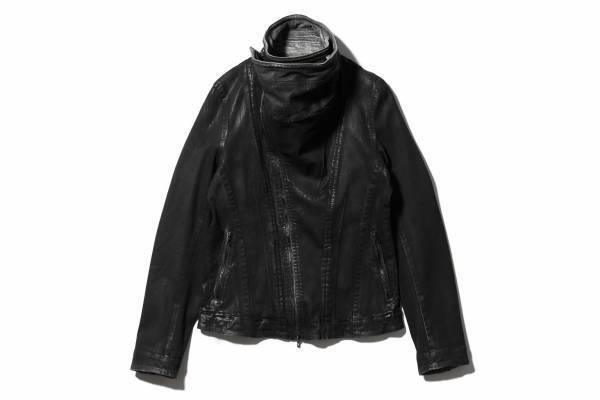 ユリウス パーマネントのコーティングデニムジャケット＆ドレープシャツ、渋谷パルコで