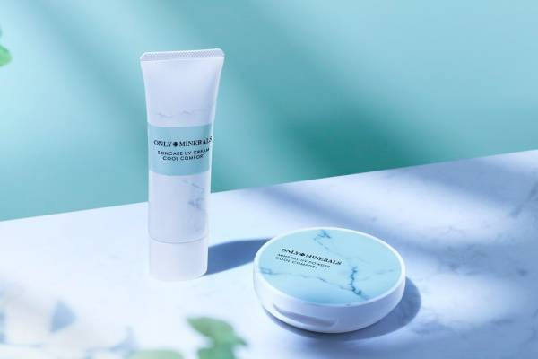 オンリーミネラル23年春UVケア、“ひんやり清涼感×最強UVカット”の新作パウダー＆下地