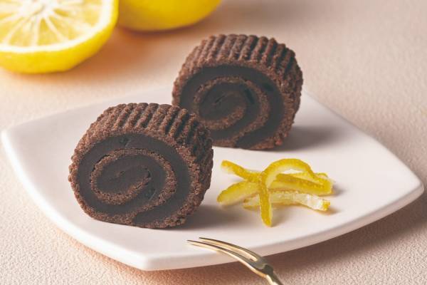 ゴディバと鶴屋吉信がコラボ「京観世 チョコレート」白餡×チョコ×柚子ピールの和スイーツ