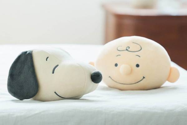 ミズノ「ピーナッツ」のトレーニンググッズ、スヌーピー＆チャーリー・ブラウンのダンベルボール