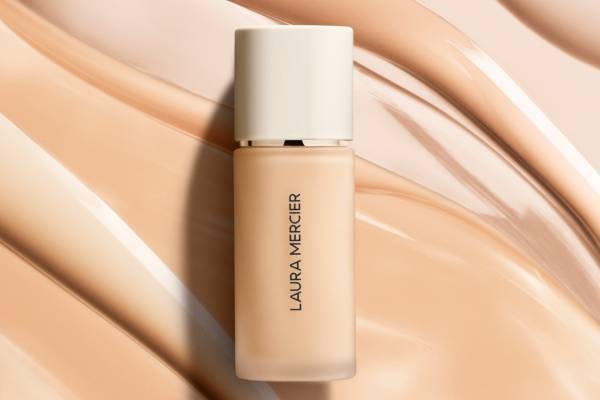 ローラ メルシエ23年夏ベースメイク、“極上の素肌感”叶えるレア肌ファンデ＆フェイスパウダー
