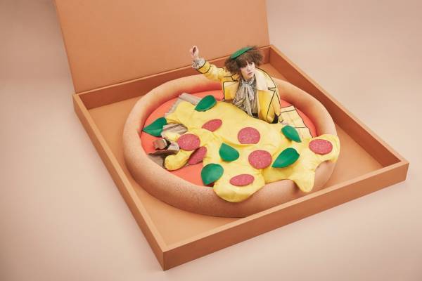 眉村ちあきの新曲「ナントカザウルス」ライブにぴったりの“爆アゲ”ソング