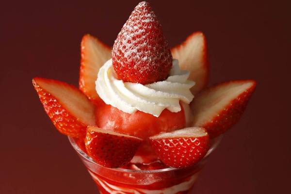 資生堂パーラー 自由が丘店＆ラゾーナ川崎店の限定いちごパフェ、厳選ブランドいちごを贅沢に