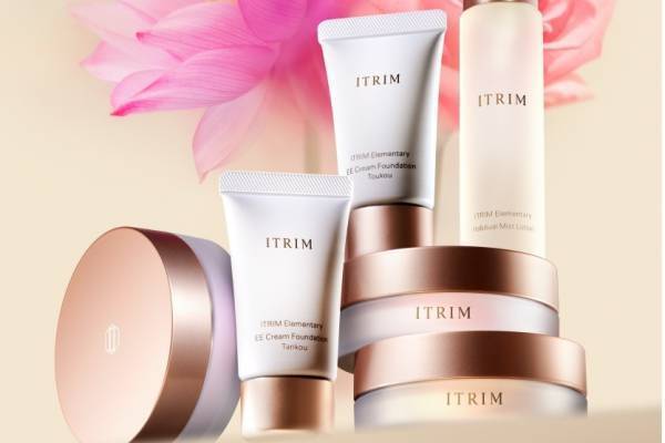 イトリン23年春ベースメイク、“肌悩みに合わせて選べる”スキンケア仕込みの新ファンデ＆パウダー