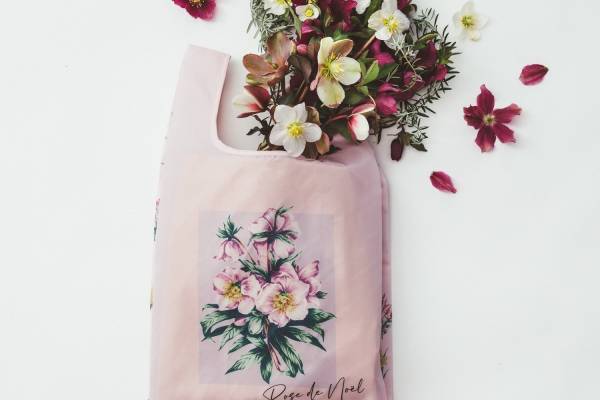 アフタヌーンティー・リビング“月ごとに変わる”花のエコバッグ、ミモザやクリスマスローズなど