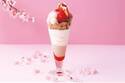 ナナズグリーンティー春限定“桜×苺”のスイーツ＆ドリンク、白玉入りラテや桜あんこ使用パフェ