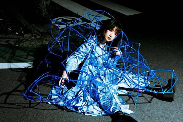 にしなの新曲「春一番」radiko新CM曲に、別れの季節を迎える人に“エール”を送る楽曲