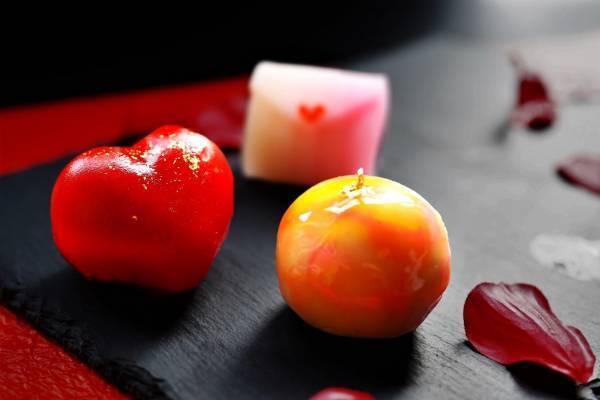 お亀堂のバレンタイン限定和菓子BOX、“まるで宝石”マーブル模様＆ラブレター型の上生菓子