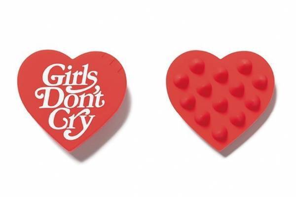 ukaの真っ赤なハート型「ケンザン」頭皮ケアブラシ、ヒューマンメイドとコラボ