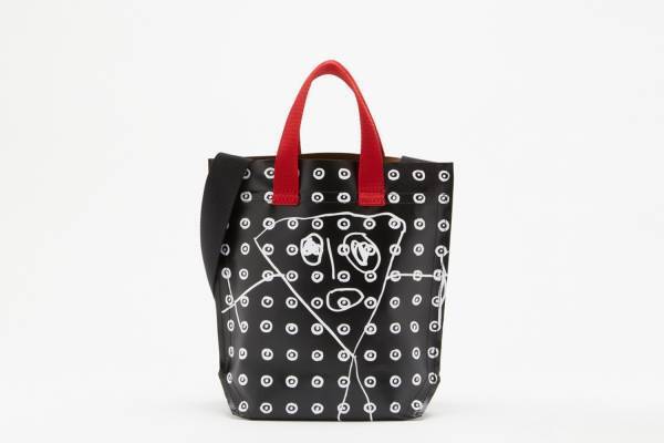 プラン シー“総柄×キャラクター”の新作トートバッグ、イタリア発「ディエチコルソコモ」コラボ