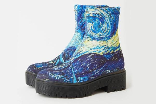 ダイアナ「絵画シリーズ」レインブーツ＆折り畳み傘、ミュシャ《百合》＆ゴッホ《星月夜》など