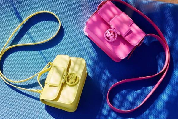 ロンシャン“メダイヨン”輝くバッグ「ボックス-トロット」新作、鮮やかピンク＆イエローなど