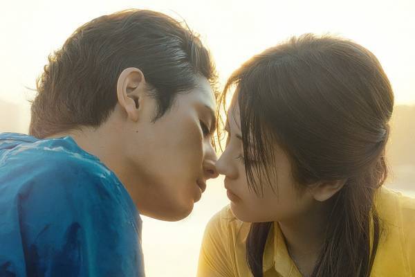 映画『サイレントラブ』山田涼介×浜辺美波、声を発さない青年と音大生の静かで切ないラブストーリー