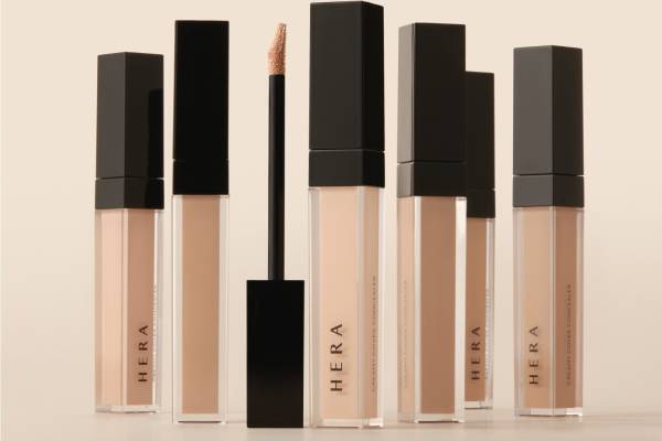 韓国発コスメ「ヘラ」の24年春ベースメイク、“クリーミー”なコンシーラーで肌悩みをカバー