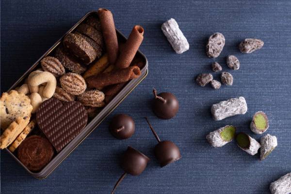 ザ・キャピトルホテル 東急24年バレンタイン、国産マスカットと宇治抹茶を使用したショコラなど