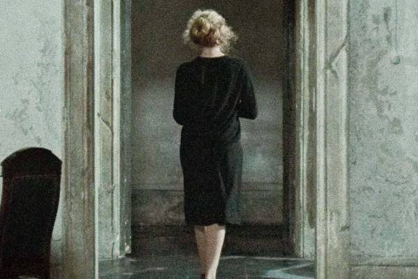 映画『ノスタルジア』4K 修復版で - アンドレイ・タルコフスキー監督が“郷愁”を描く詩的宇宙